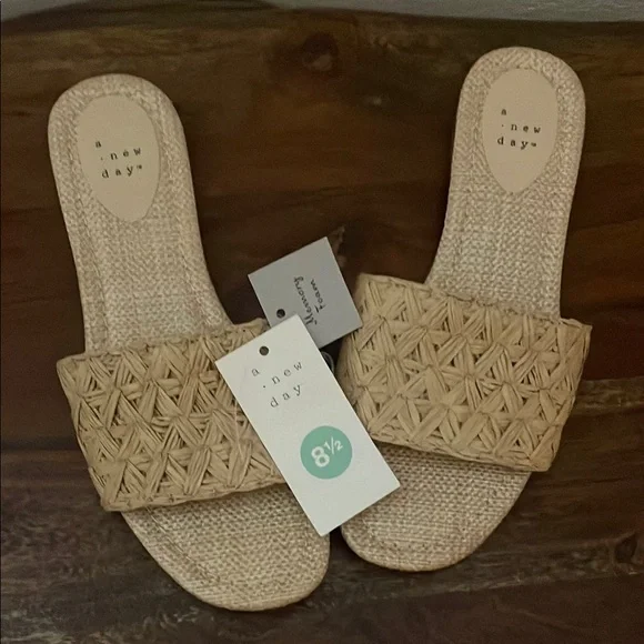 Brand New - a new day Woven Slide Sandals. Size 8.5 - Picture 2 of 6